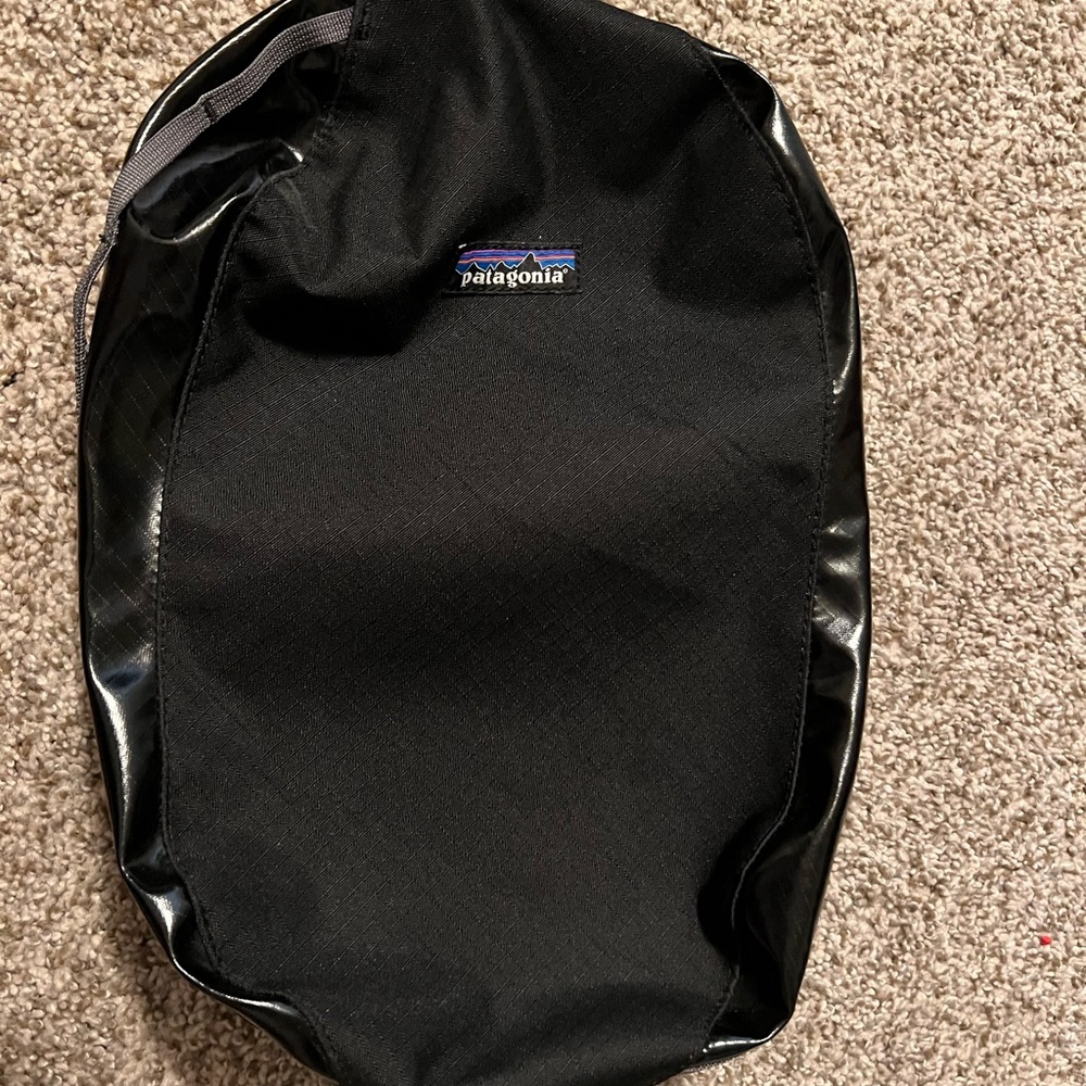 Patagonia Black Hole Cube Large